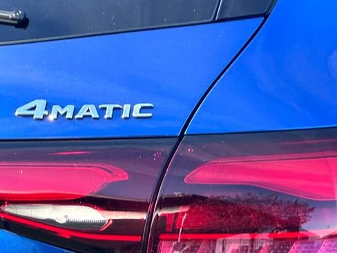 New 2025 Mercedes-Benz GLC 350e 4MATIC image 12