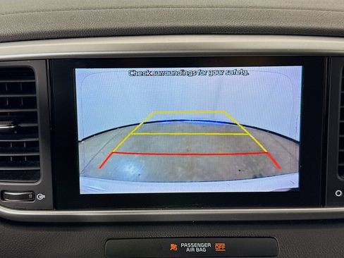 Used 2020 Kia Sportage LX AWD/4WD image 15