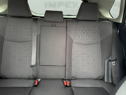 Used 2019 Toyota RAV4 XLE w/ Convenience Package AWD/4WD image 12