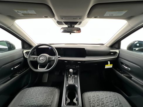New 2026 Nissan Kicks SV w/ Cold Weather Package FWD image 9