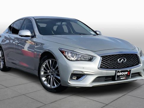 Used 2019 INFINITI Q50 Luxe w/ Essential Package (3.0T Luxe) image 3