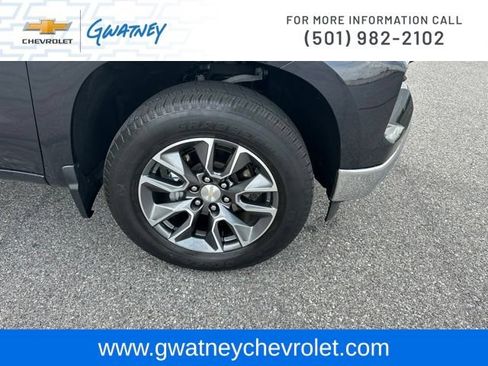 Used 2023 Chevrolet Silverado 1500 LT AWD/4WD image 12