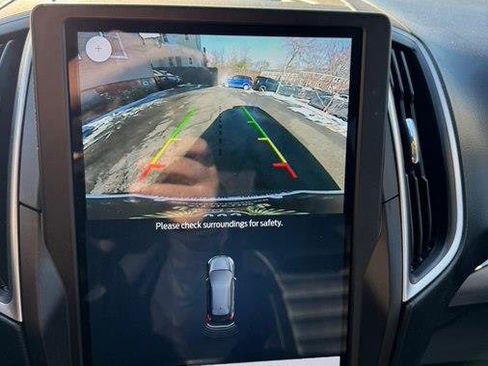 Used 2021 Ford Edge SEL image 25