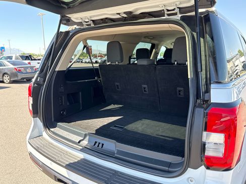 Used 2024 Ford Expedition Max XLT AWD/4WD image 16