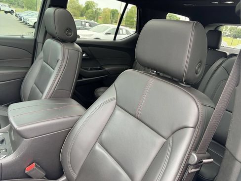 Used 2023 Chevrolet Traverse RS w/ LPO, Floor Liner Package AWD/4WD image 11