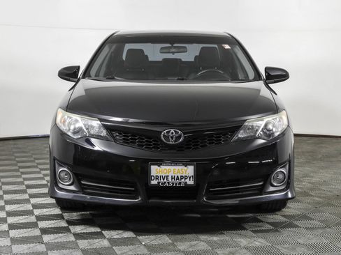 Used 2014 Toyota Camry SE FWD image 8