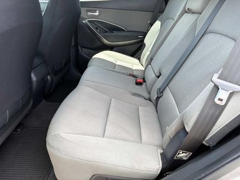 Used 2017 Hyundai Santa Fe Sport FWD image 16