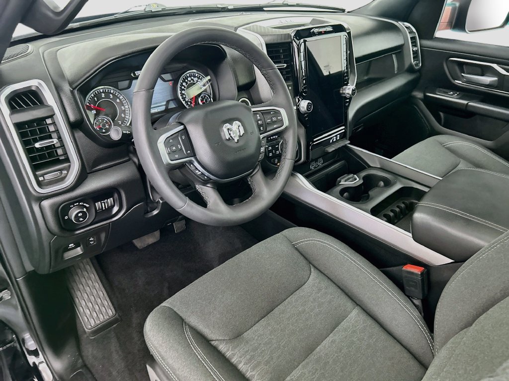 Used 2025 RAM 1500 Big Horn AWD/4WD image 9