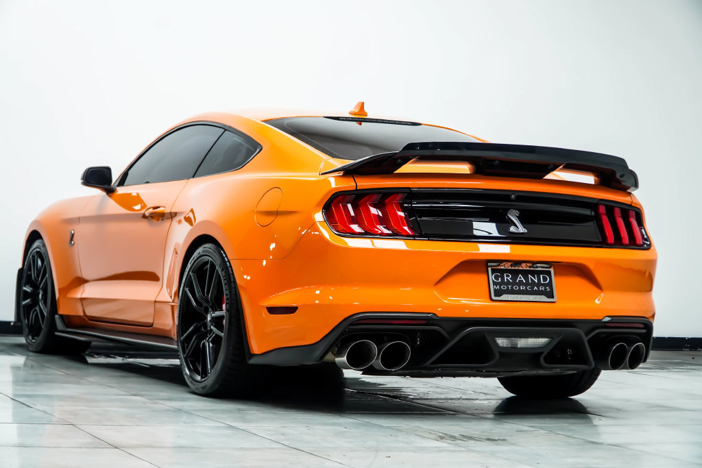 Used 2021 Ford Mustang Shelby GT500 w/ Technology Package RWD image 19