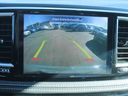 Used 2023 Chrysler Pacifica Limited image 22