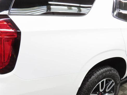 Used 2024 GMC Yukon AT4 image 36