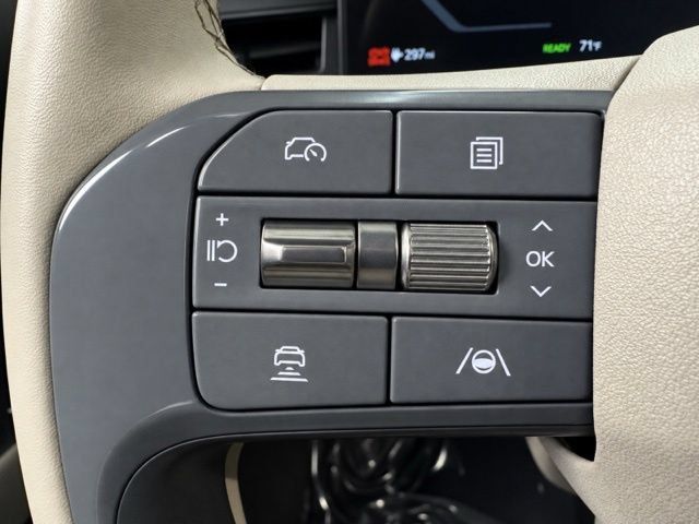 Used 2024 Kia EV9 Wind AWD/4WD image 40