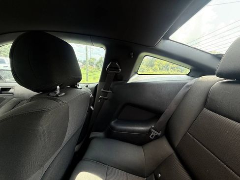 Used 2014 Ford Mustang Coupe RWD image 22