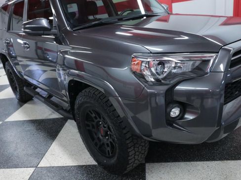 Used 2021 Toyota 4Runner SR5 Premium w/ Moonroof Package image 33
