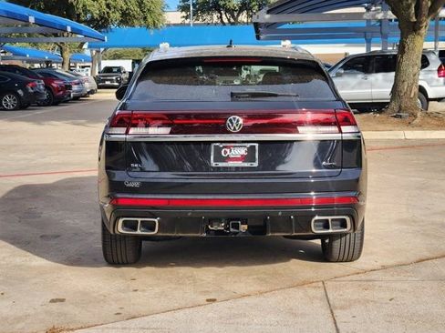 Used 2024 Volkswagen Atlas Cross Sport SEL R-Line image 13