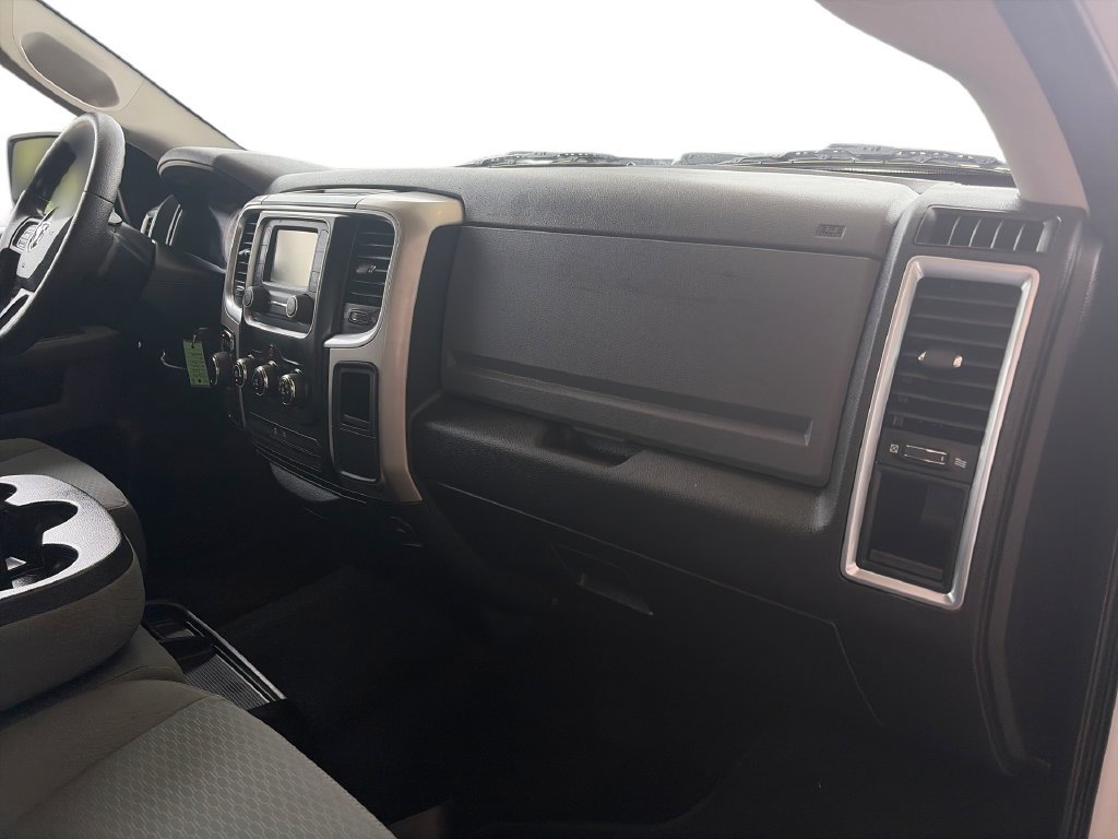 Used 2020 RAM 1500 Classic SLT RWD image 30