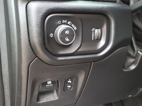 Used 2020 RAM 1500 Big Horn AWD/4WD image 20