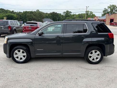 Used 2013 GMC Terrain SLE w/ Safety Package FWD image 2