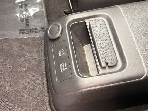 Used 2024 Nissan Ariya FWD image 65