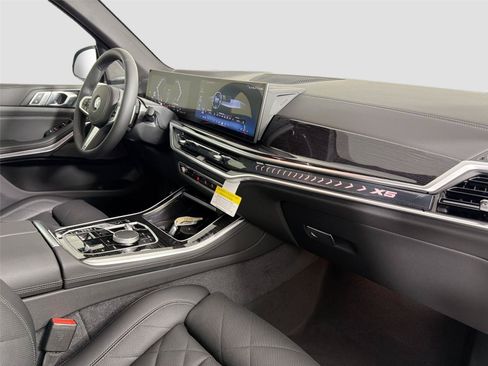 New 2026 BMW X5 sDrive40i w/ M Sport Package RWD image 60