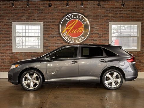 Used 2013 Toyota Venza XLE image 9