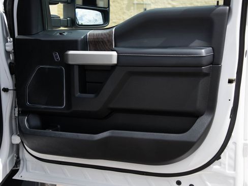 Used 2019 Ford F250 Lariat w/ Chrome Package AWD/4WD image 10