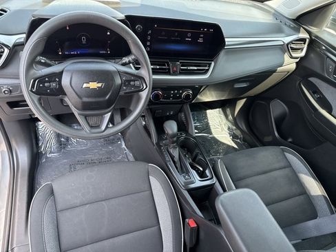 Used 2025 Chevrolet TrailBlazer LT image 18
