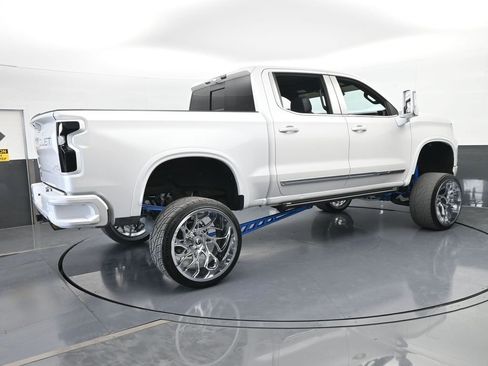 Used 2022 Chevrolet Silverado 1500 High Country image 6