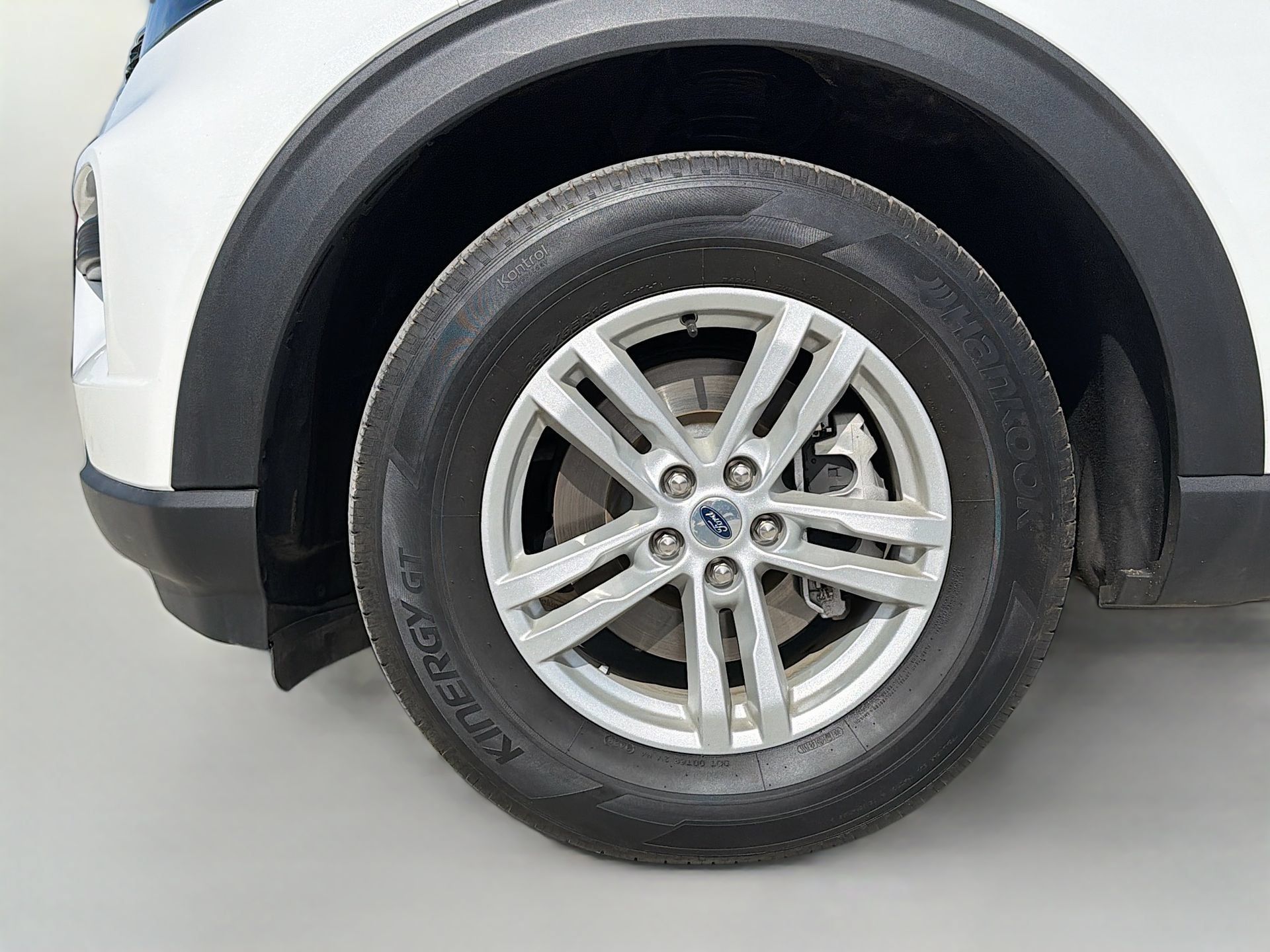 Used 2023 Ford Explorer XLT RWD image 31