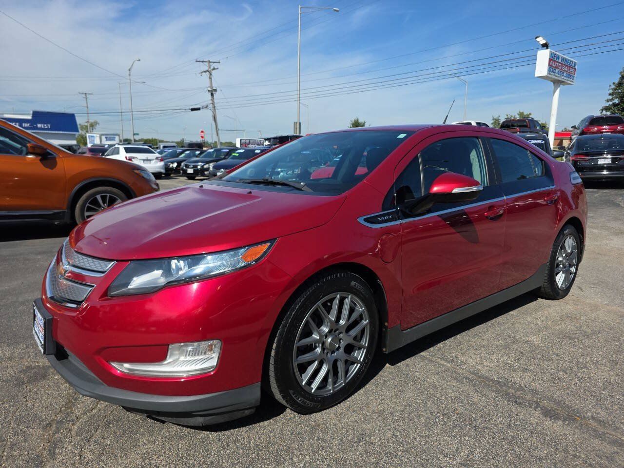 Used 2013 Chevrolet Volt Premium w/ Premium Trim Package FWD image 2