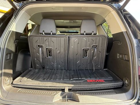 Used 2022 GMC Acadia AT4 w/ Technology Package image 31