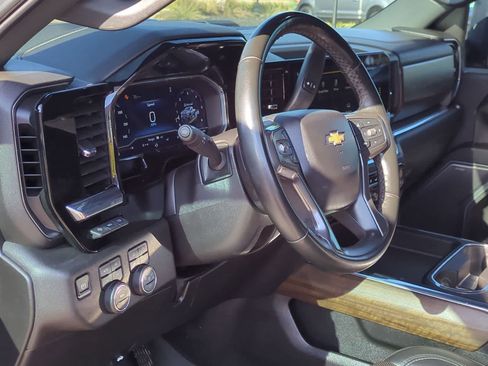 Used 2025 Chevrolet Silverado 3500 High Country w/ High Country Premium Package AWD/4WD image 10