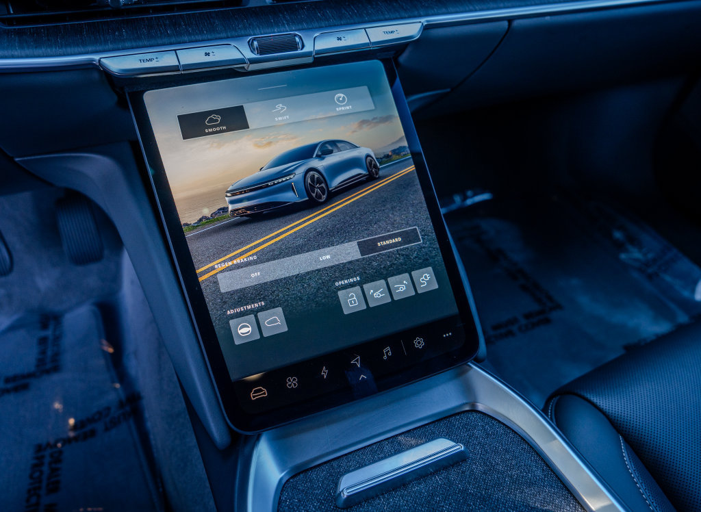 Used 2025 Lucid Air Pure RWD image 11