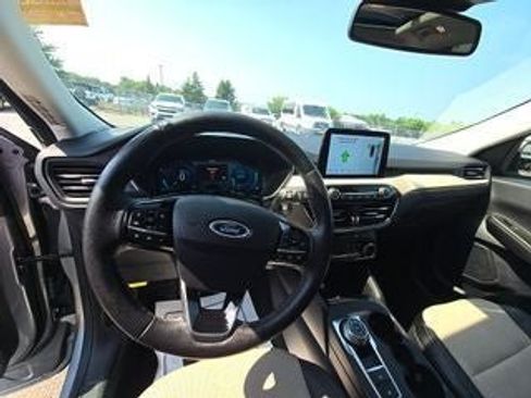 Used 2022 Ford Escape Titanium w/ Titanium Elite Package AWD/4WD image 7