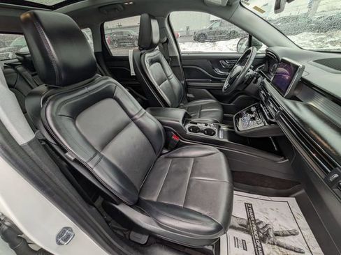 Used 2021 Lincoln Corsair Standard w/ Premium Package image 22