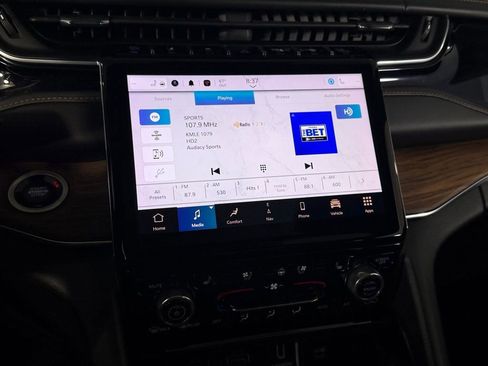 Used 2023 Jeep Grand Cherokee Summit w/ Advanced Protech Group IV image 19