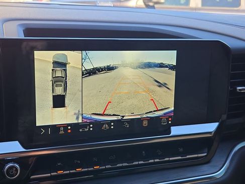 Used 2024 GMC Sierra 1500 SLT image 34