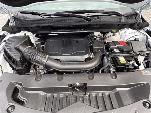Used 2025 Chevrolet Blazer LT FWD image 28