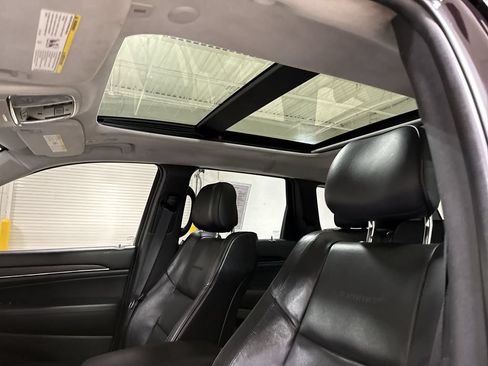 Used 2018 Jeep Grand Cherokee Summit AWD/4WD image 20