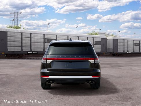 New 2027 Lincoln Aviator AWD image 7