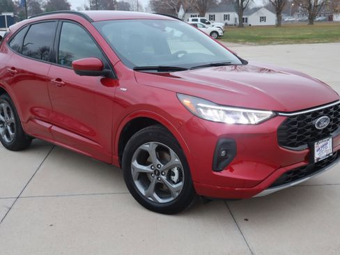 Used 2023 Ford Escape ST-Line Select w/ Tech Pack #2 image 3