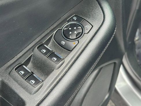 Used 2023 Ford Edge SEL image 15