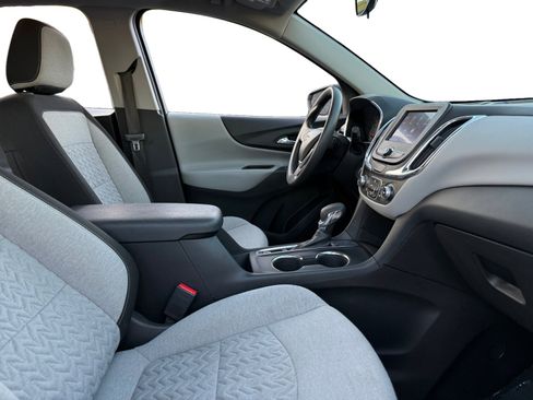 Used 2023 Chevrolet Equinox LS image 14