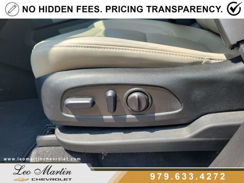 Used 2024 Chevrolet Traverse LT FWD image 17