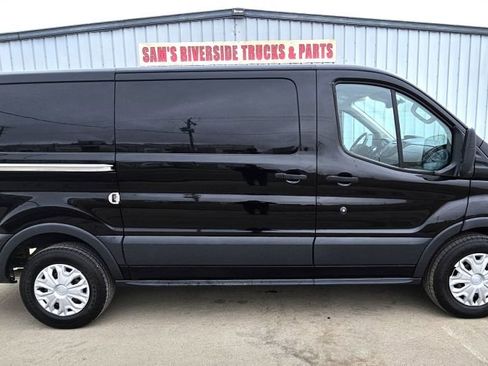Used 2018 Ford Transit 150 130 Low Roof w/ Exterior Upgrade Package image 4