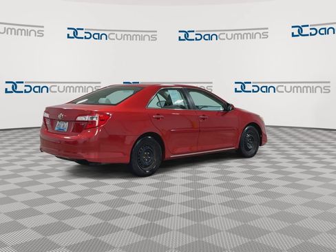 Used 2014 Toyota Camry LE FWD image 8
