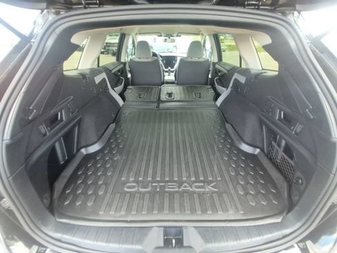 Used 2023 Subaru Outback Premium AWD/4WD image 17