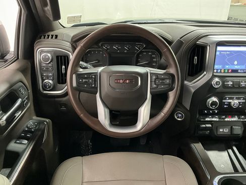 Used 2022 GMC Sierra 1500 SLT w/ SLT Premium Plus Package AWD/4WD image 6