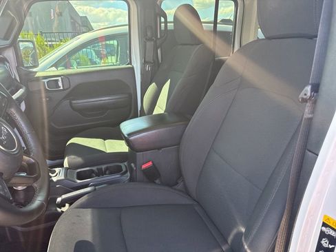 Used 2022 Jeep Wrangler Unlimited Sport image 6