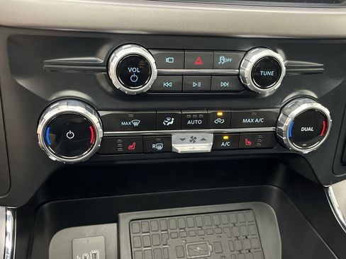 New 2025 Ford F150 XLT w/ Equipment Group 303A High image 21